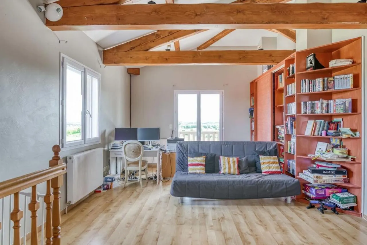 Family Villa At 1H15 From Lyon Precieux 0*,  France